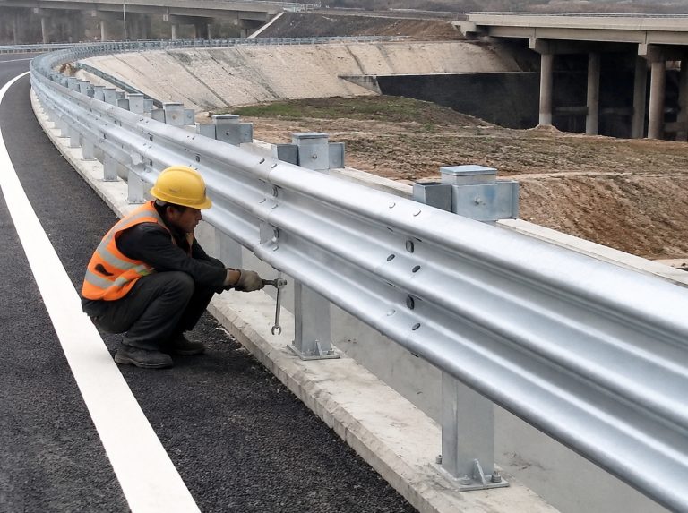 楚雄波形防撞护栏